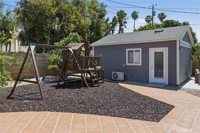 526 N Toluca Park Drive, Burbank, CA 91505