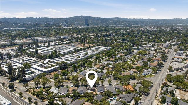 526 N Toluca Park Drive, Burbank, CA 91505