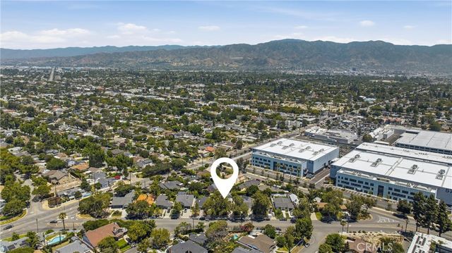 526 N Toluca Park Drive, Burbank, CA 91505