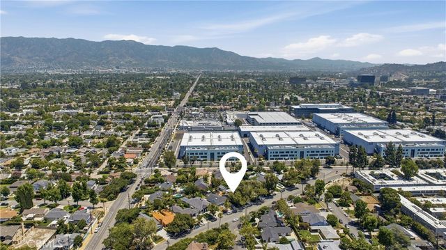 526 N Toluca Park Drive, Burbank, CA 91505