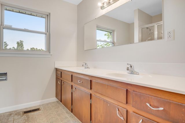 3841 Rollingwood Drive, Chattanooga, TN 37406