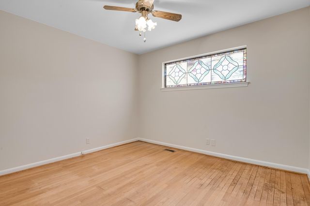 3841 Rollingwood Drive, Chattanooga, TN 37406