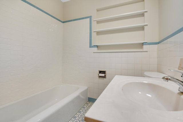 3841 Rollingwood Drive, Chattanooga, TN 37406