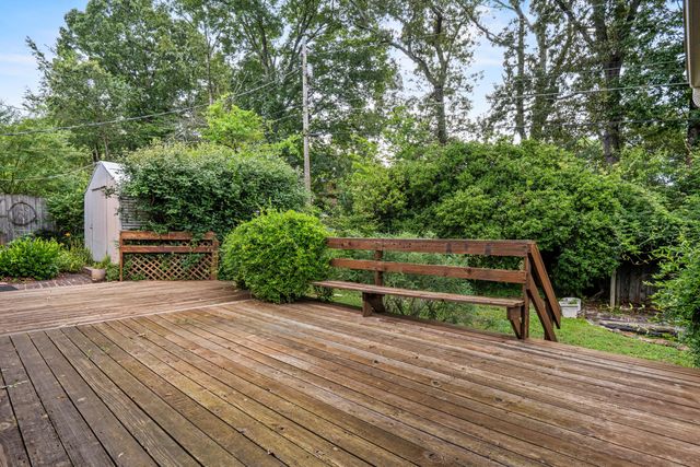 3841 Rollingwood Drive, Chattanooga, TN 37406