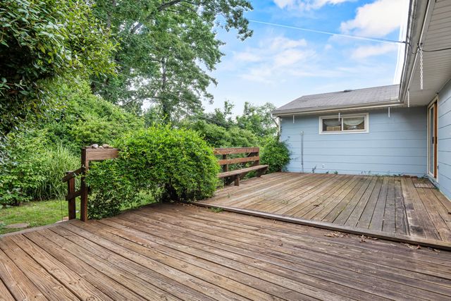 3841 Rollingwood Drive, Chattanooga, TN 37406