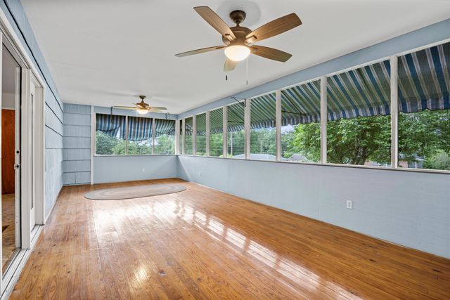 3841 Rollingwood Drive, Chattanooga, TN 37406