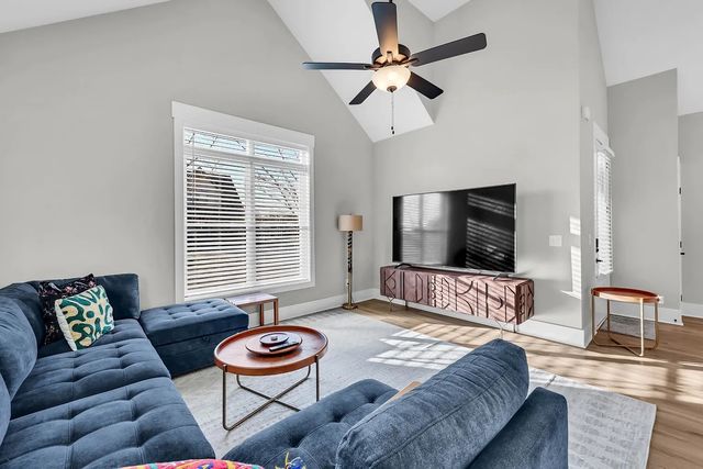 1372 Hicks Edgen Rd, Pleasant View, TN 37146
