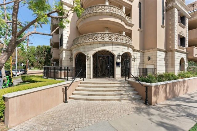 850 N Croft Avenue 306, West Hollywood, CA 90069