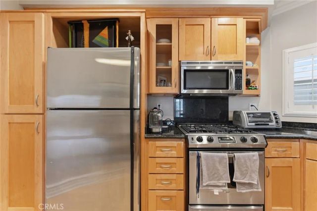 850 N Croft Avenue 306, West Hollywood, CA 90069