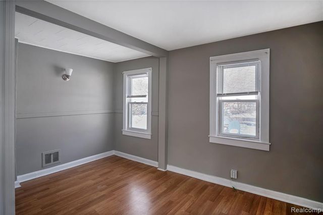 406 W 12 Mile, Royal Oak, MI 48073