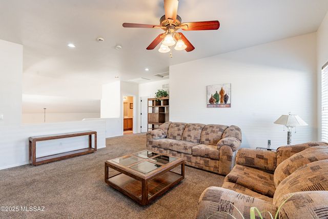 7 W Calle Tierra Serena, Sahuarita, AZ 85629