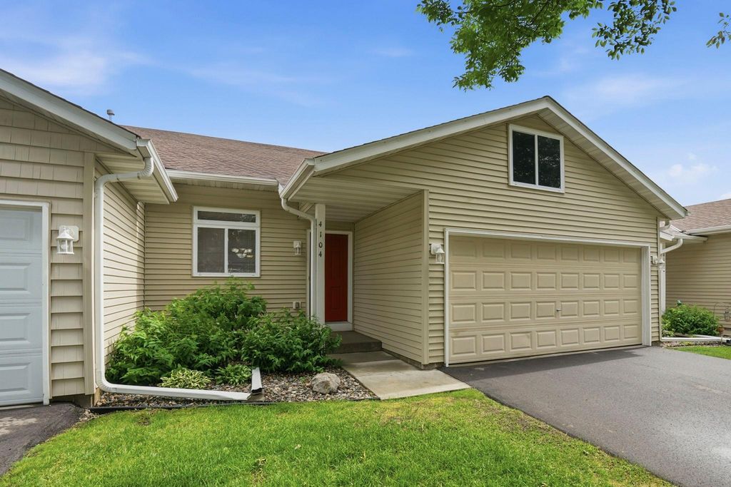 4104 Jarmann Lane, Shakopee, MN 55379 — photo 2