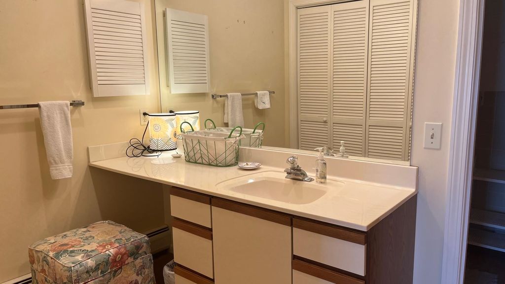 Image 21 of property listing at 22 Northshore Drive, Burlington, VT 05408