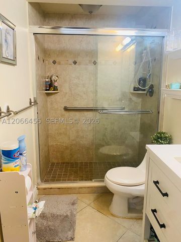 4164 Inverrary Dr 415, Lauderhill, FL 33319