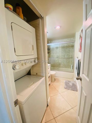 4164 Inverrary Dr 415, Lauderhill, FL 33319