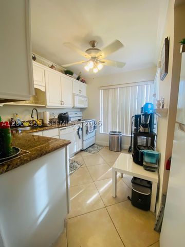 4164 Inverrary Dr 415, Lauderhill, FL 33319