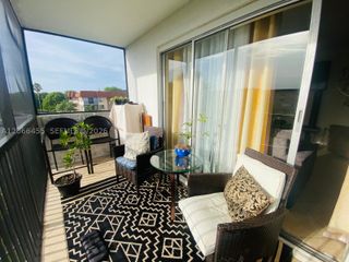 4164 Inverrary Dr 415, Lauderhill, FL 33319