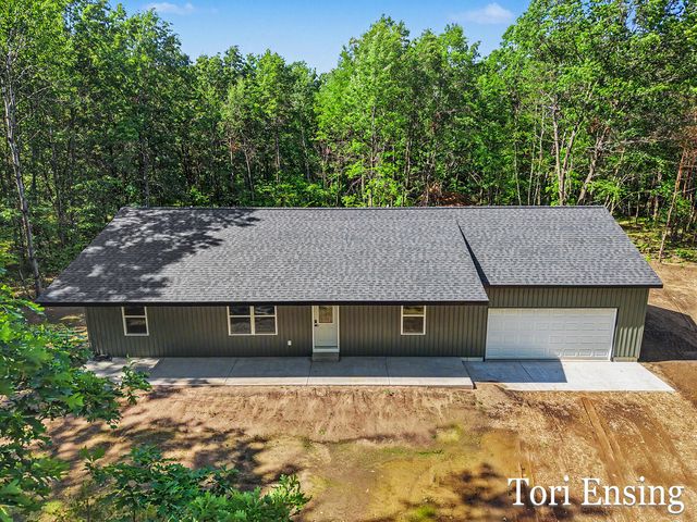19828 Yankee Road, Reynolds Twp, MI 49329