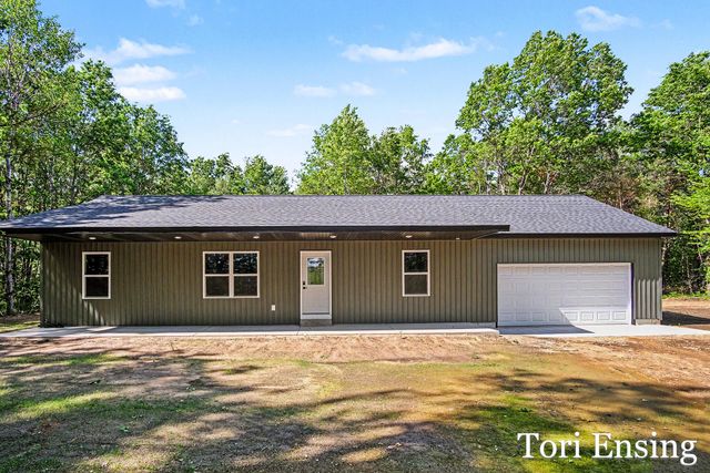 19828 Yankee Road, Reynolds Twp, MI 49329