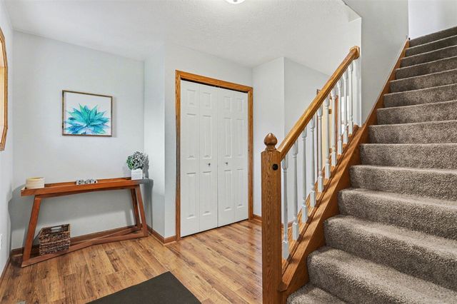802 Sugar Maple Street, Vicksburg, MI 49097