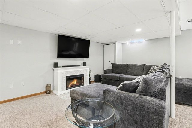 802 Sugar Maple Street, Vicksburg, MI 49097