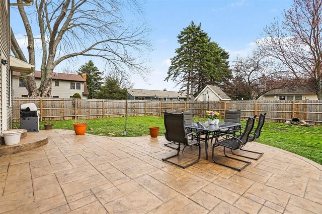 802 Sugar Maple Street, Vicksburg, MI 49097