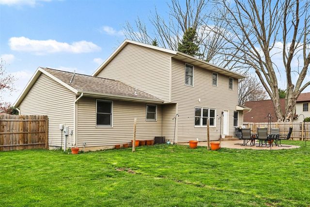 802 Sugar Maple Street, Vicksburg, MI 49097