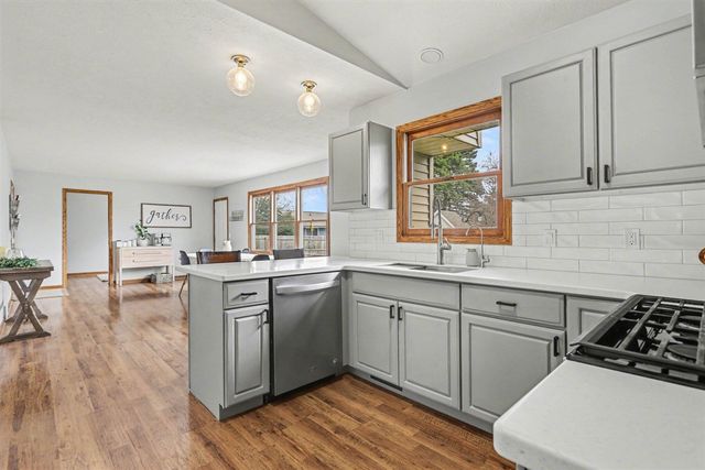 802 Sugar Maple Street, Vicksburg, MI 49097