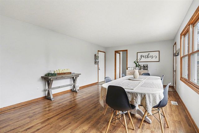 802 Sugar Maple Street, Vicksburg, MI 49097
