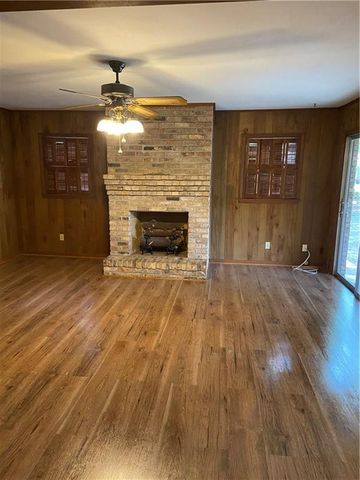 950 Emelda Drive, Mobile, AL 36606