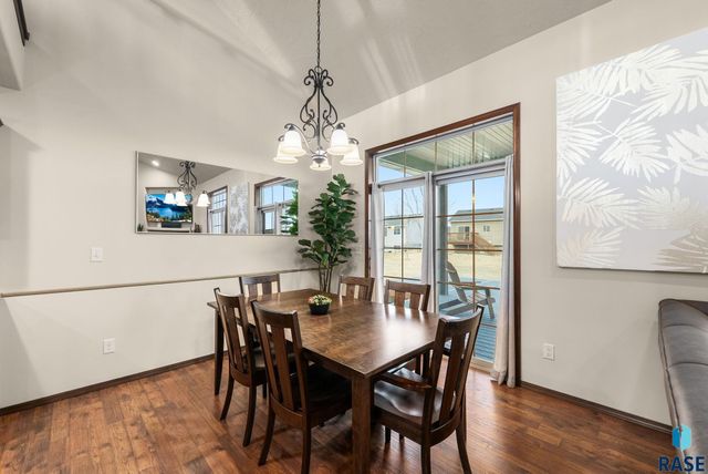 610 Emmett Trl Trail, Harrisburg, SD 57032