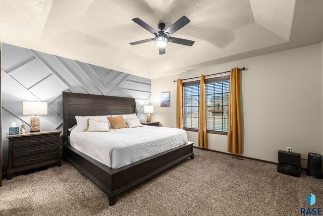 610 Emmett Trl Trail, Harrisburg, SD 57032