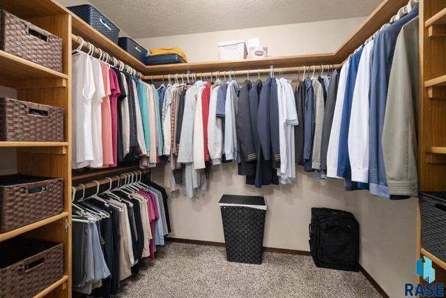 610 Emmett Trl Trail, Harrisburg, SD 57032