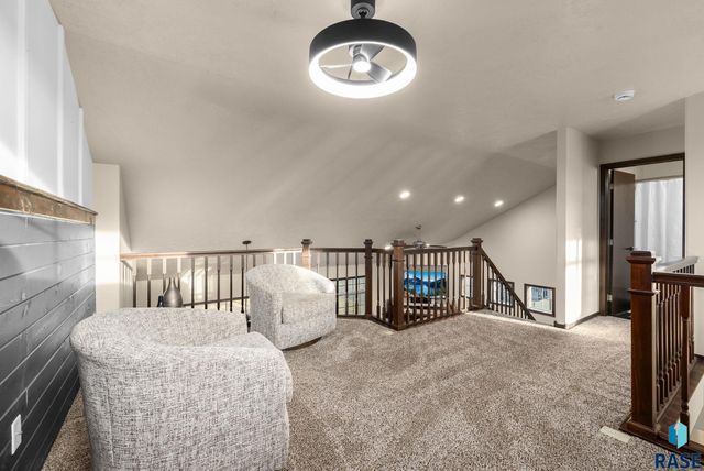 610 Emmett Trl Trail, Harrisburg, SD 57032