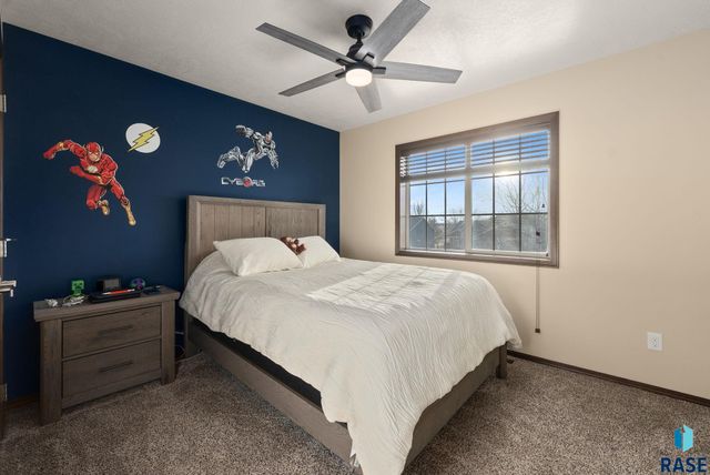 610 Emmett Trl Trail, Harrisburg, SD 57032