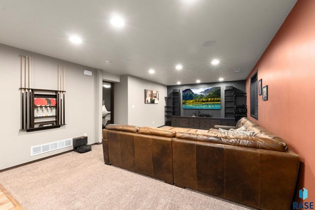 610 Emmett Trl Trail, Harrisburg, SD 57032