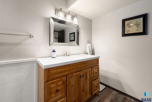 610 Emmett Trl Trail, Harrisburg, SD 57032