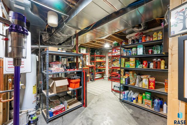 610 Emmett Trl Trail, Harrisburg, SD 57032