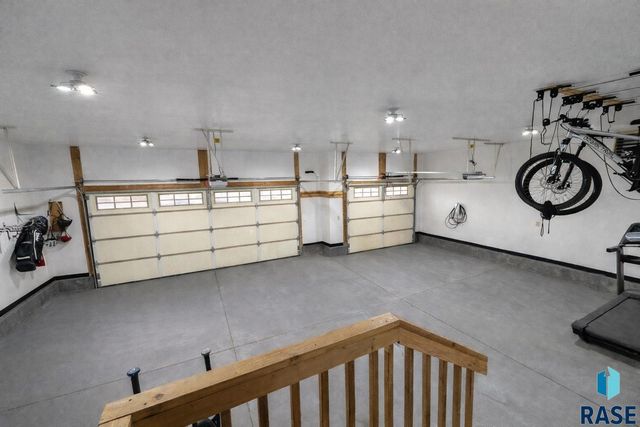 610 Emmett Trl Trail, Harrisburg, SD 57032