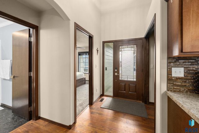 610 Emmett Trl Trail, Harrisburg, SD 57032