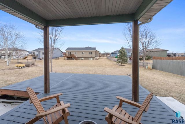 610 Emmett Trl Trail, Harrisburg, SD 57032