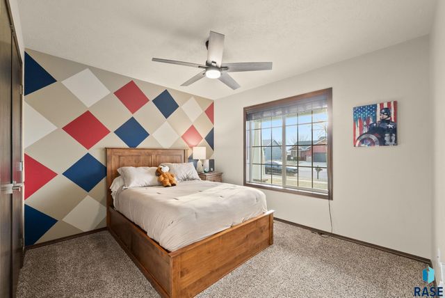 610 Emmett Trl Trail, Harrisburg, SD 57032