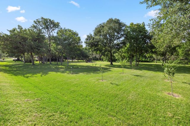 1911 Huntington Lane, Richmond, TX 77406