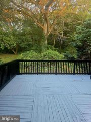 2713 E COUNTRY CLUB RD, Philadelphia, PA 19131