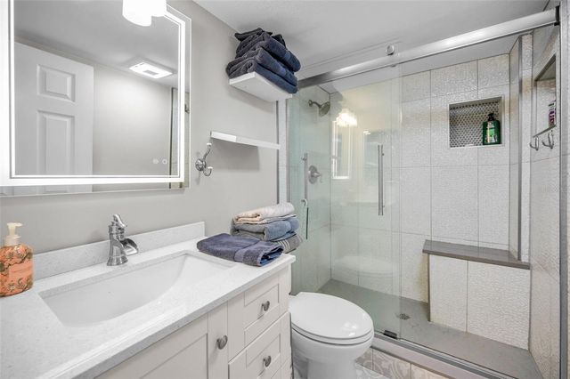 203 TARPON POINT 203, Tarpon Springs, FL 34689