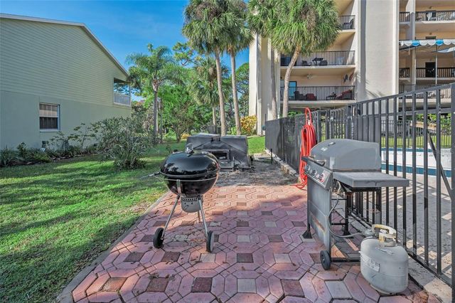 203 TARPON POINT 203, Tarpon Springs, FL 34689