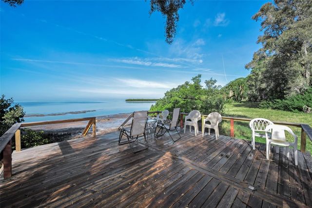 203 TARPON POINT 203, Tarpon Springs, FL 34689