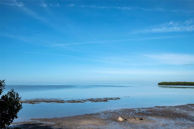 203 TARPON POINT 203, Tarpon Springs, FL 34689