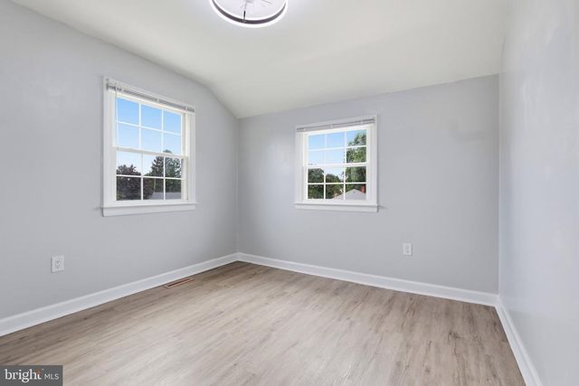 249 HEISTAND RD, York, PA 17402