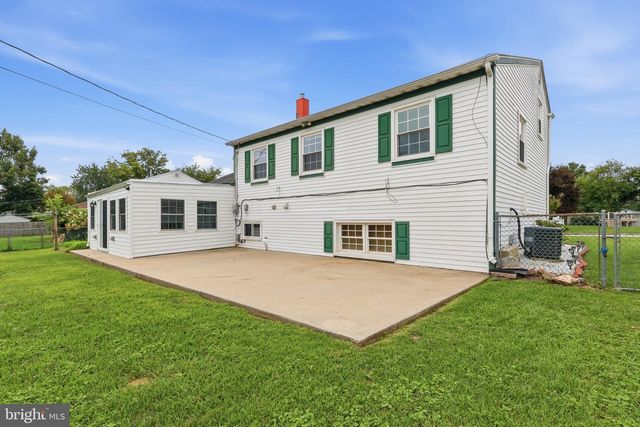 249 HEISTAND RD, York, PA 17402